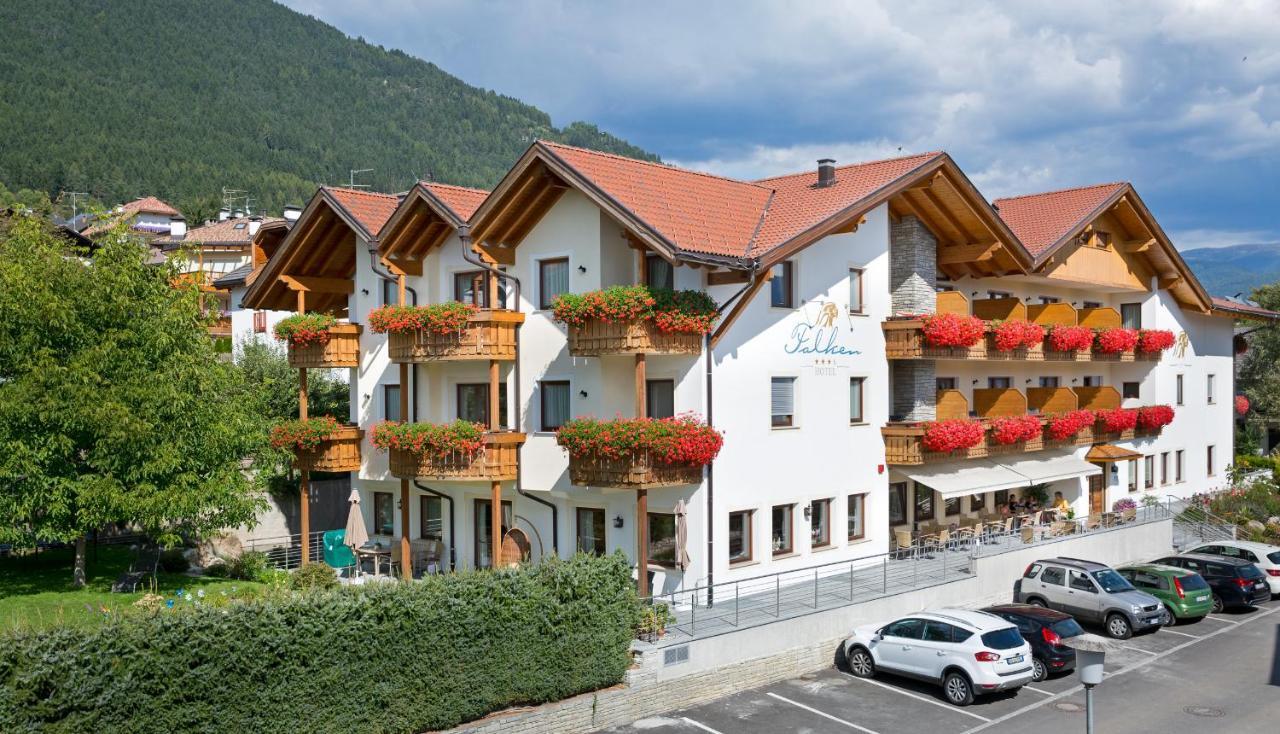 Hotel Falken Falzes Exterior photo